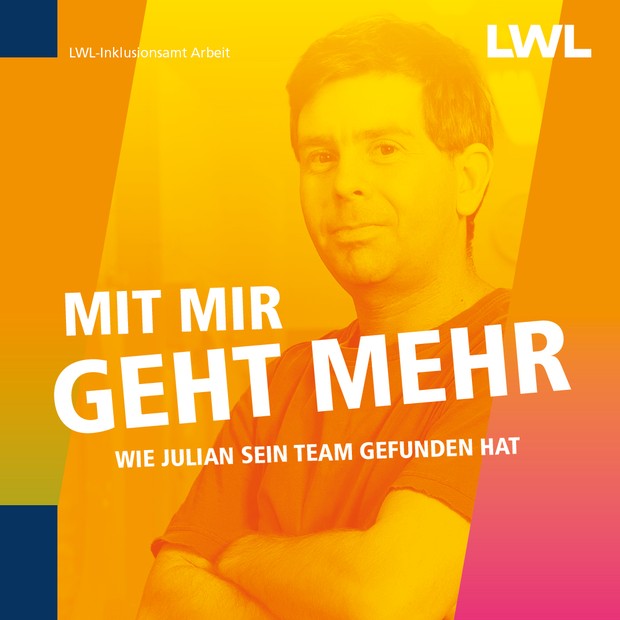 "Mit mir geht mehr" Ein Mann im T-Shirt guckt mit verschränkten Armen in die Kameria.
